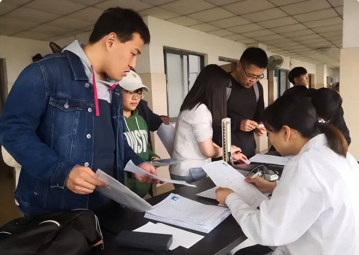 农村大学生买不起房,大学生上学期间如何有稳定的收入