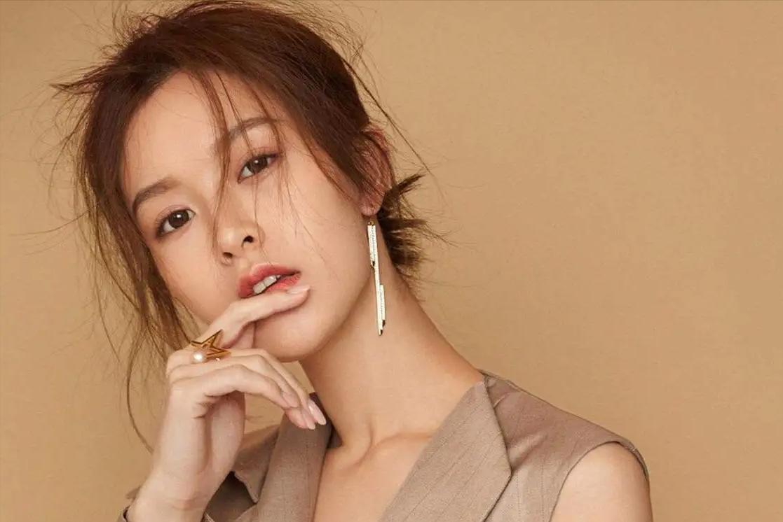 文咏珊首次零妆纯素颜拍戏,港星的颜值有多能打文咏珊