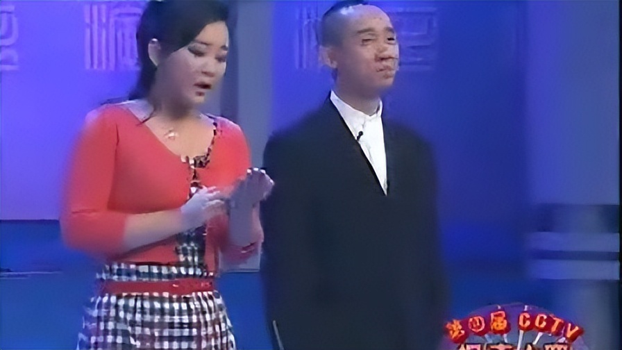 贾玲为什么不和白凯南搭档了,2012年贾玲和白凯南的相声