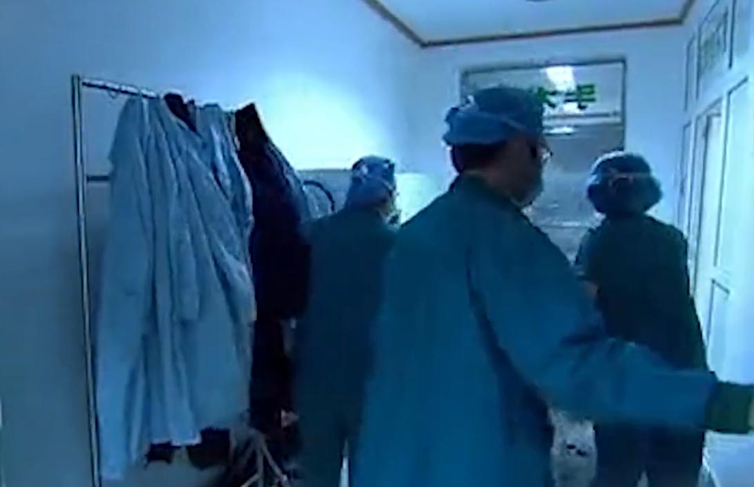 真实故事女子意外怀孕,女子突然肚子痛怀孕小产