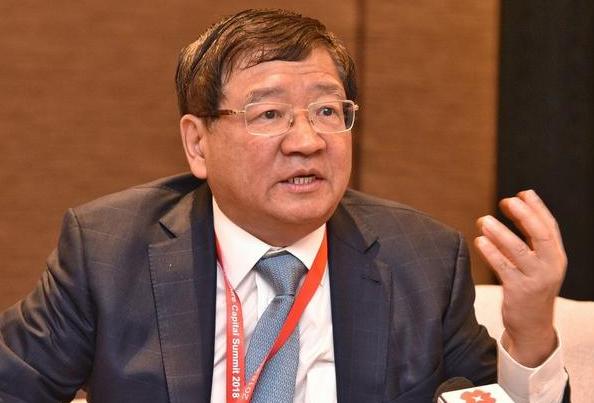 66岁江苏男人，曾是新东方合伙人，套现40亿离开，现在身家70亿