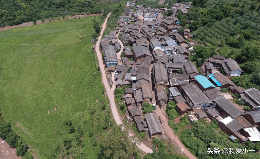 云南楚雄古建筑屋顶,云南楚雄守护古建筑