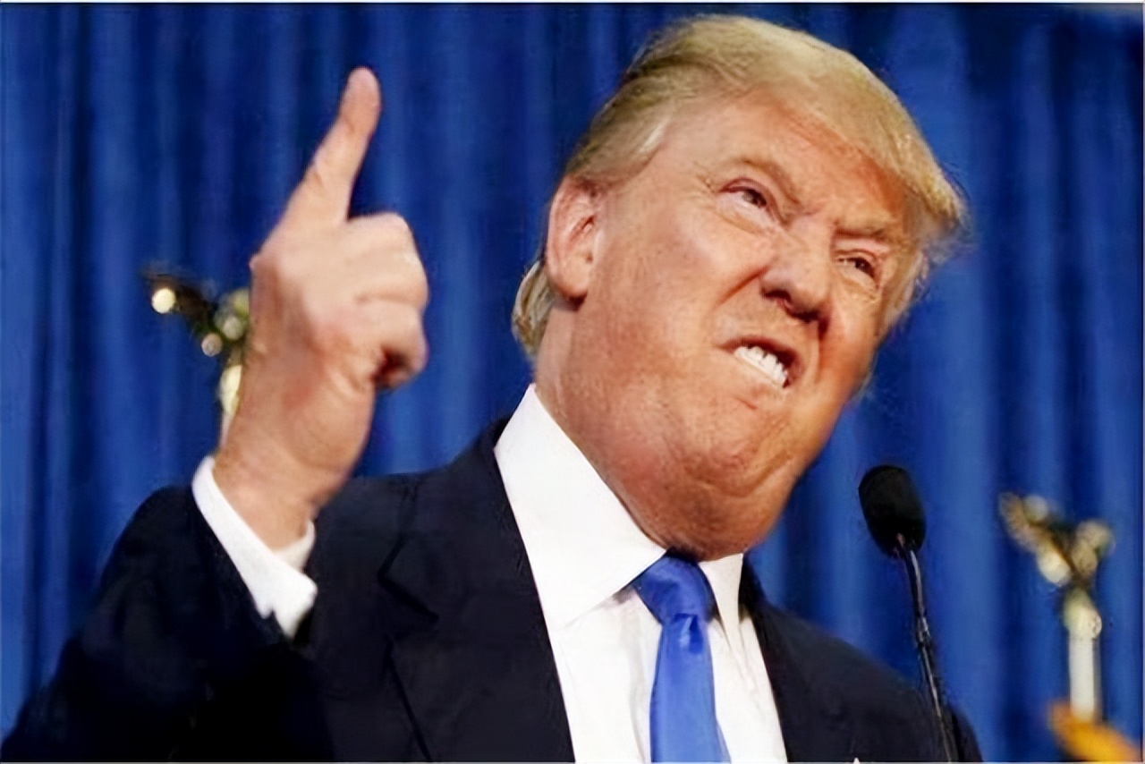 马克龙娶了24岁的老婆,马克龙娶了比自己大24岁的老师