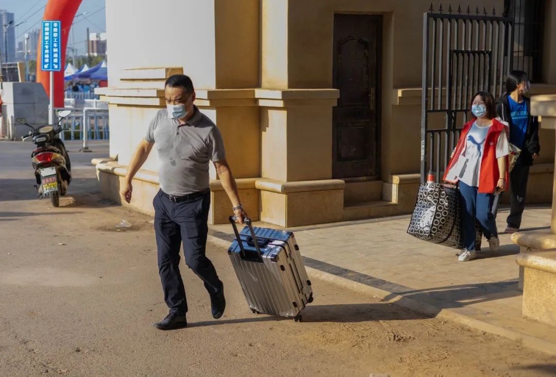 武汉商贸学院2022年新生开学时间,武汉商贸职业学院入学流程