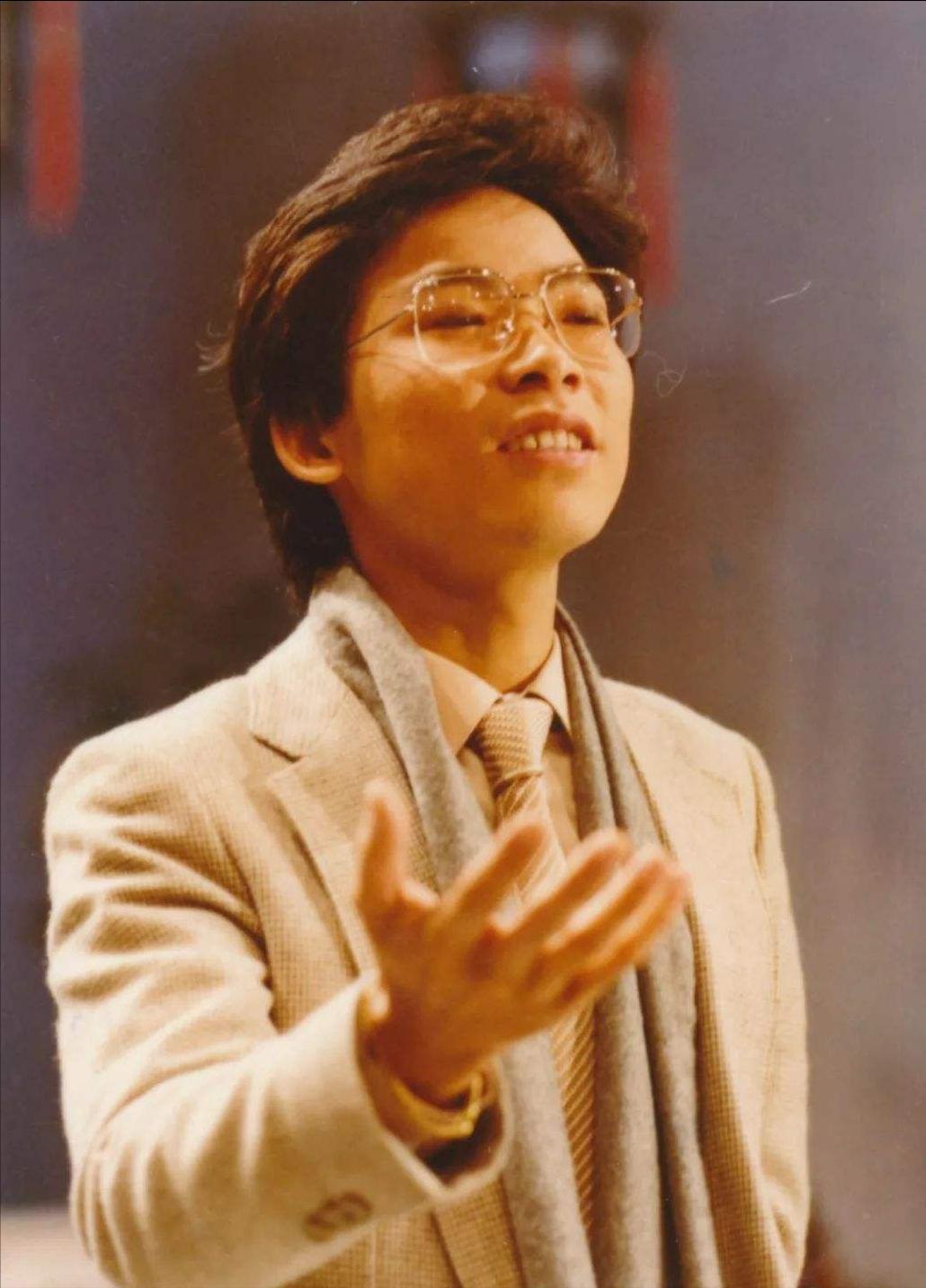 爱国歌手张明敏现状,爱国歌手张明敏传奇故事