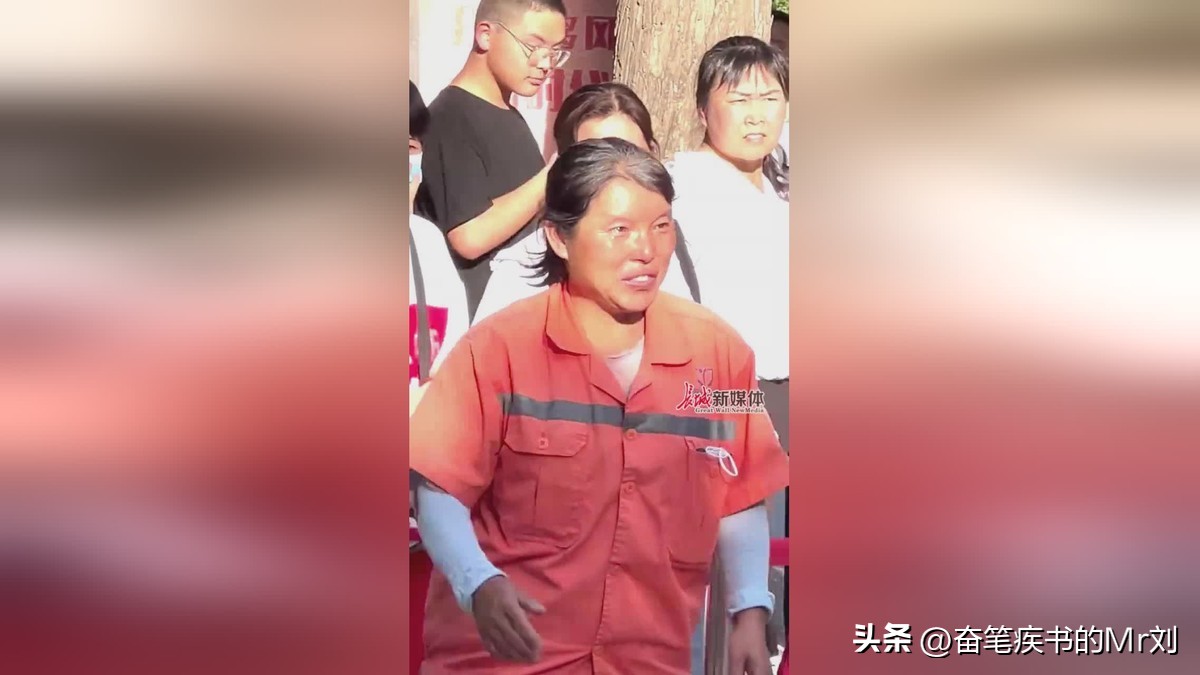 高考最美环卫工妈妈和两个儿子,高考最美环卫工妈妈儿子报考学校