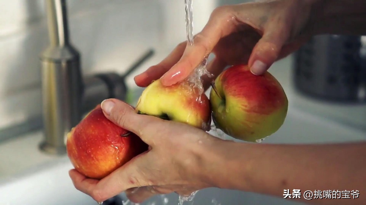 果皮上的蜡怎么处理,果皮有蜡吃了会怎样