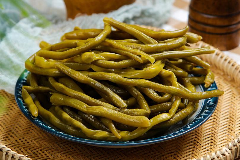 酸豆角的腌制方法盐怎么放,腌酸豆角直接放盐不放水