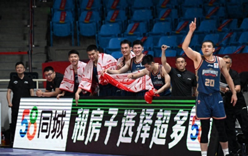 辽宁109-103逆转广州喜迎4连胜,辽宁119-97大胜广东全场