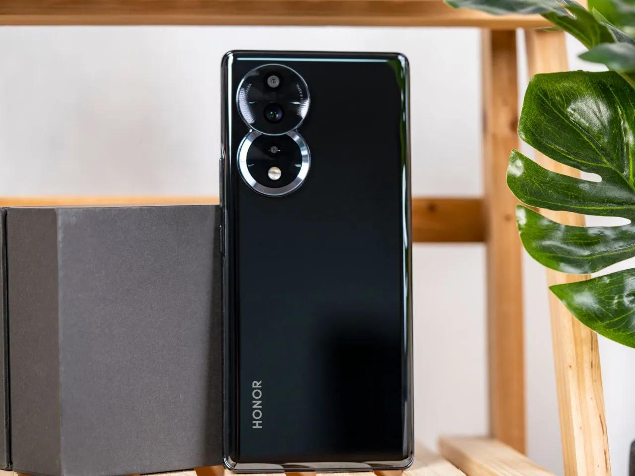 大屏幕全面屏手机推荐哪款,2000-3000全面屏游戏手机