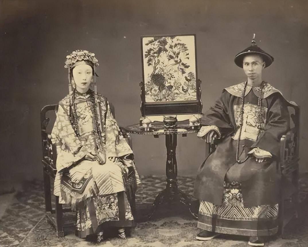 日军日记:*安妇慰**不服从管教,我很愤怒,用*刀刺**插入她的*体下**