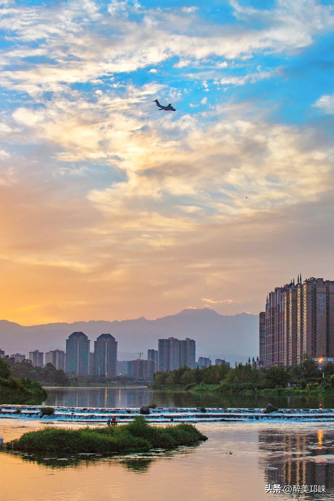 大隐于市小酒馆,大隐于闹市小隐于山林