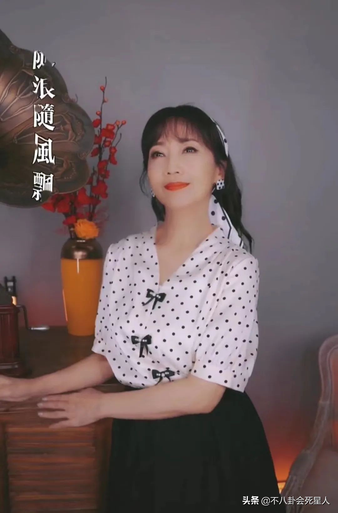 年过三十的女明星今昔对比图,今昔对比70后女星