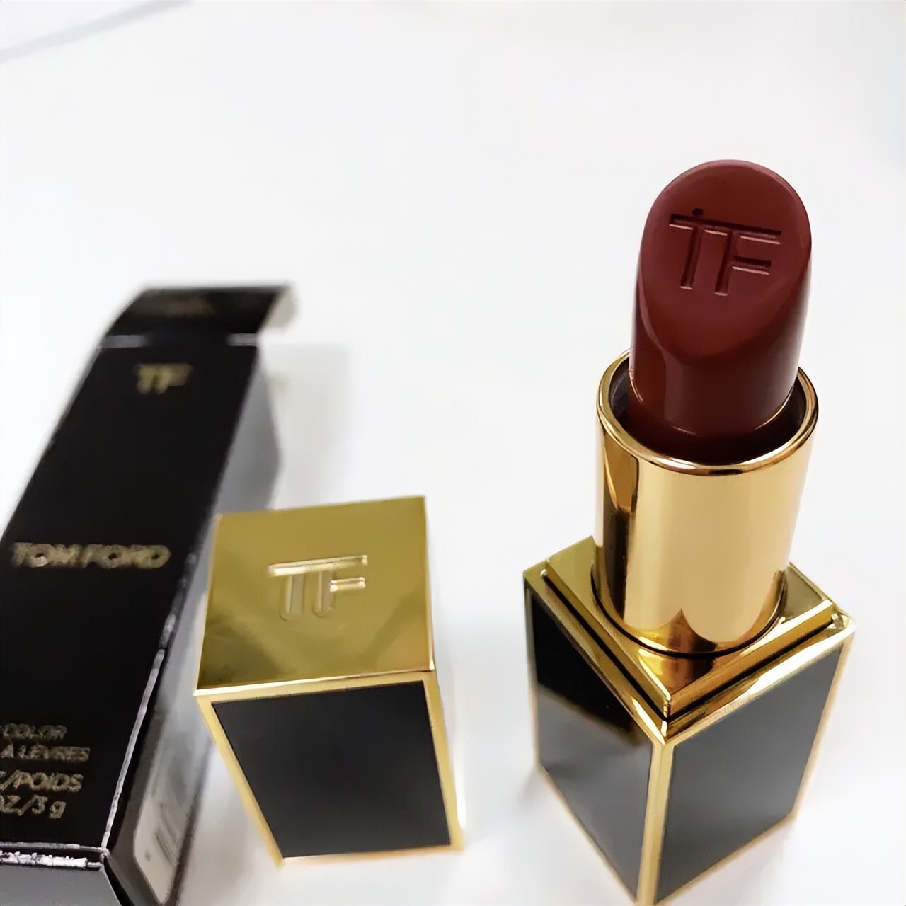 男生如何选口红送女朋友,男生怎么选适合自己的口红