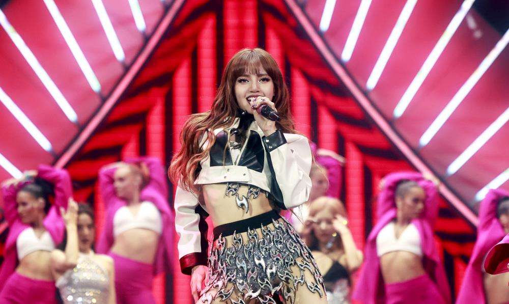 她一手将“疯马秀”传遍全世界，但顶尖女性却无法拯救情色舞蹈。