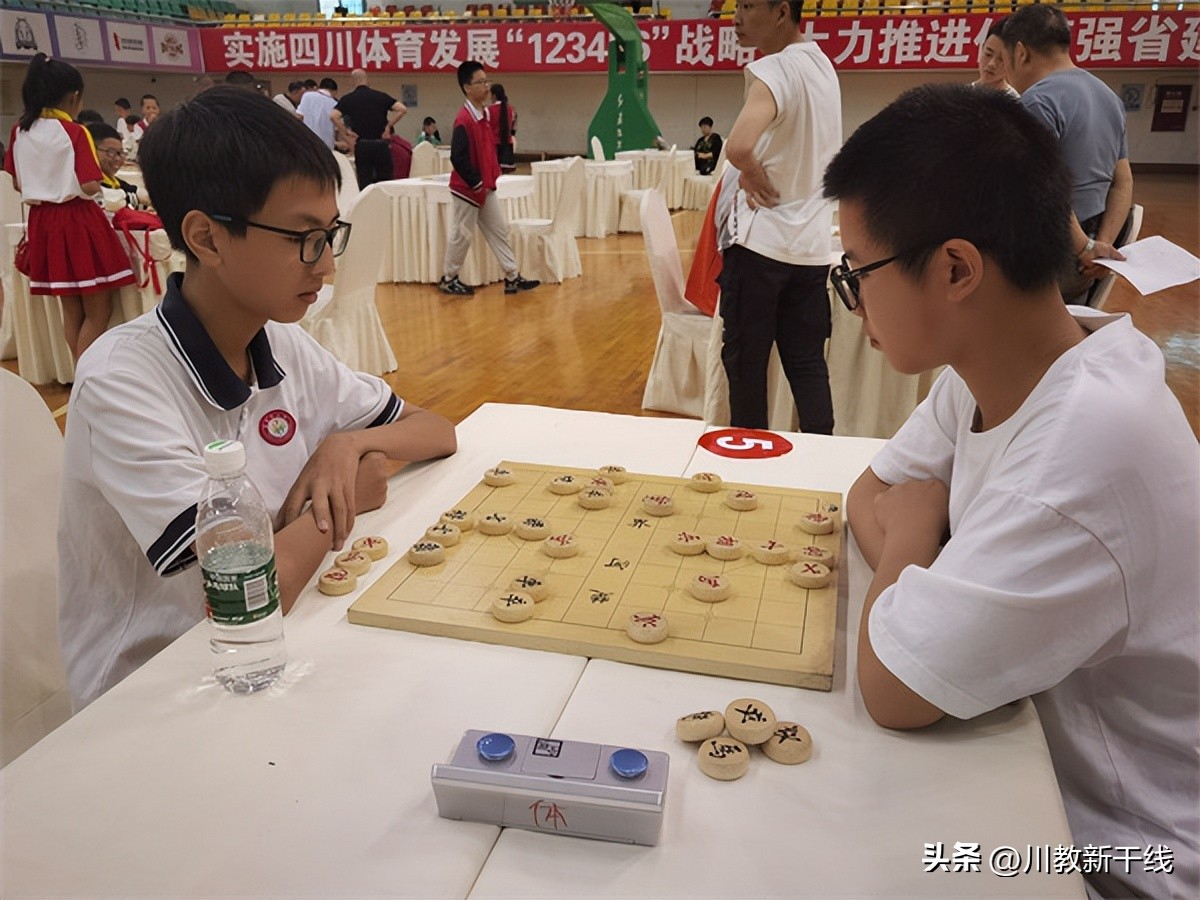 德阳罗江深雪堂初中15级图片,罗江深雪堂运动会