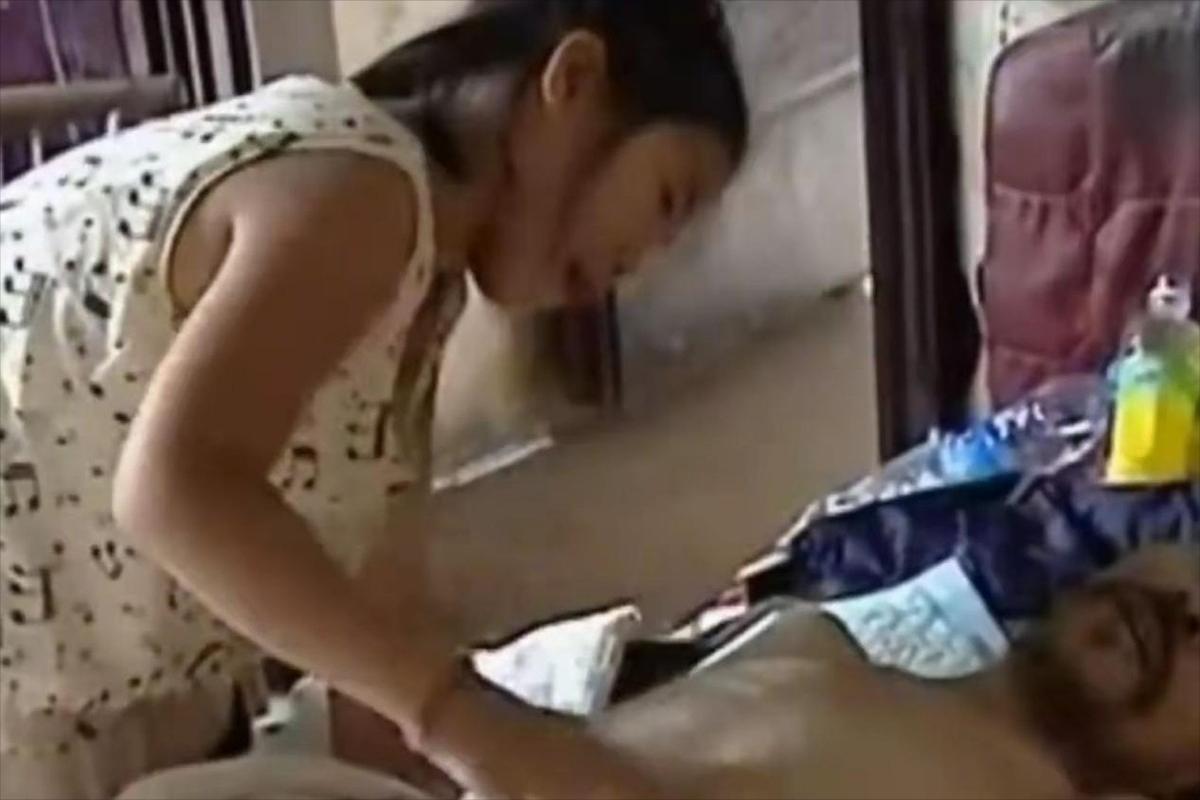 父亲瘫痪在床被老鼠啃食,瘫痪父亲被老鼠啃