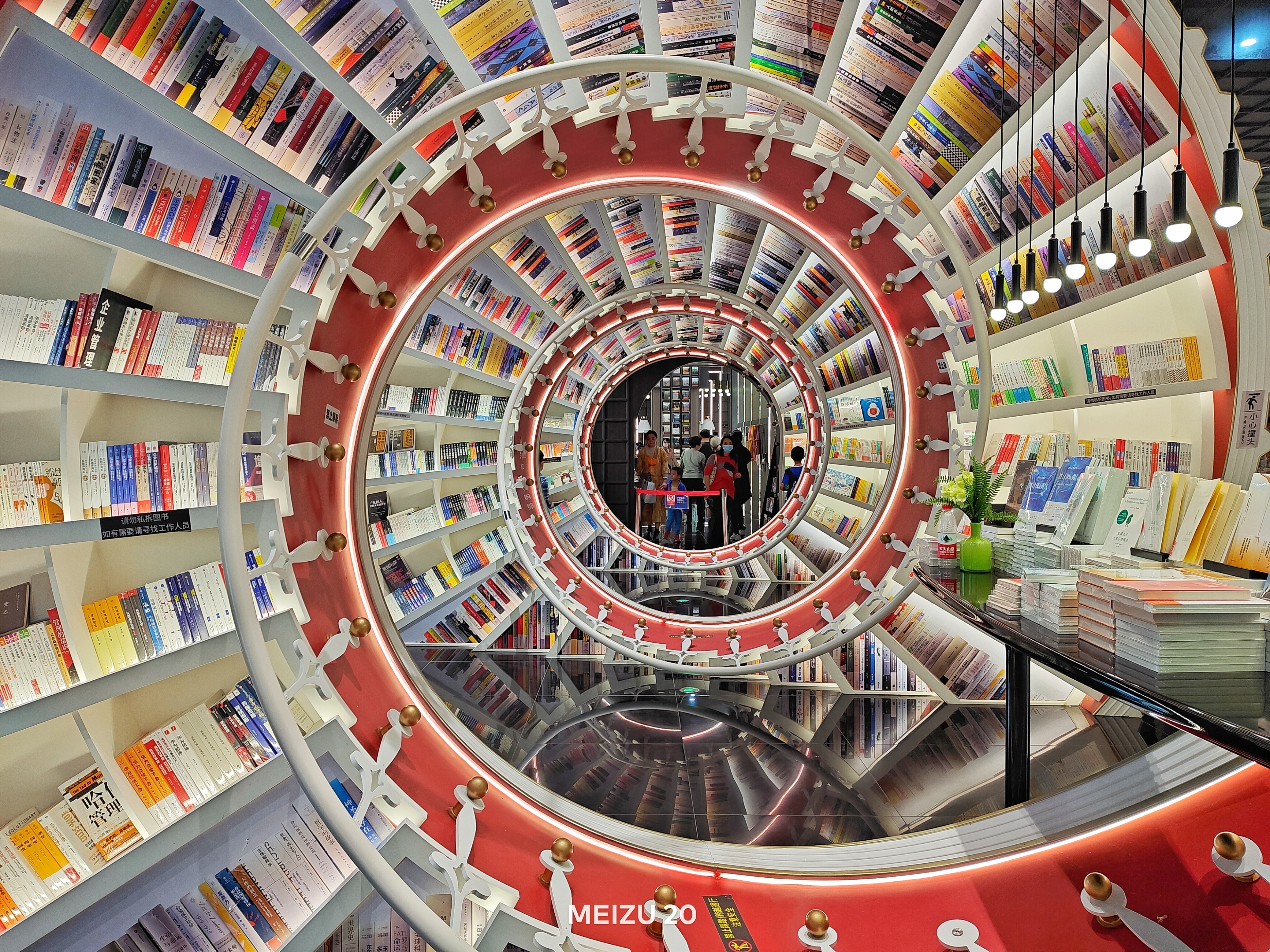 聊聊你的魅族20系列使用感受,魅族20使用后总结4个优点3个缺点