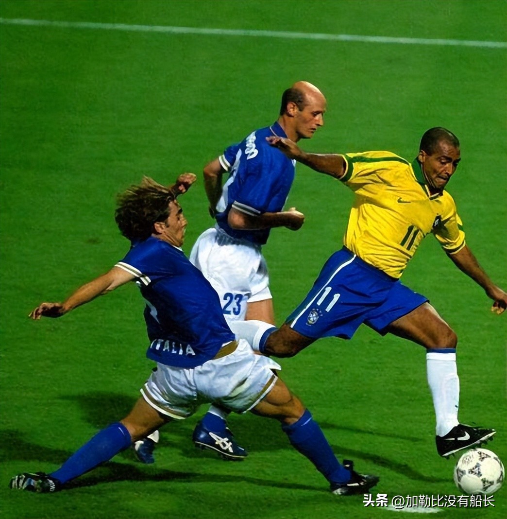 足坛历史十大前场组合,世界足坛那些年少成名的顶级前锋