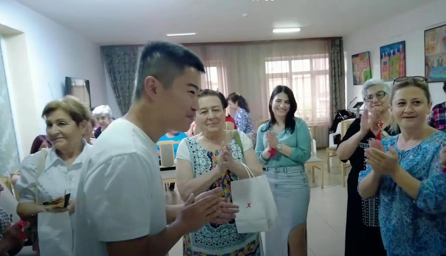 特步小公主善举感人，旺旺实现诺言！玛利亚闺蜜会成为中国媳妇吗