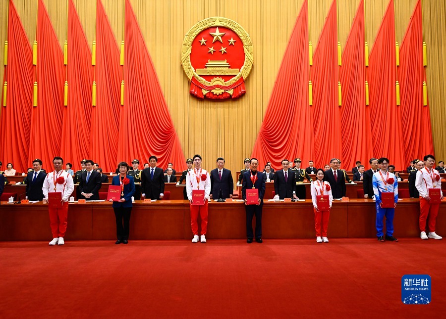 北京冬奥会冬残奥会总结表彰大会隆重举行习*平近**发表重要讲话