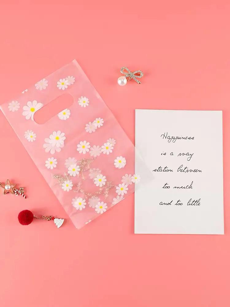 创意摆摊创业饰品货源在哪,饰品摆摊创业成本