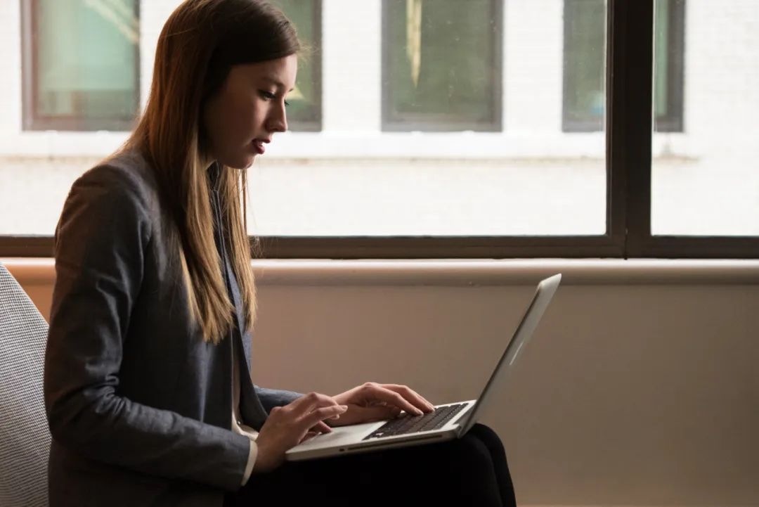 律师专业能力更重要还是服务态度,怎么衡量一个律师的业务水平