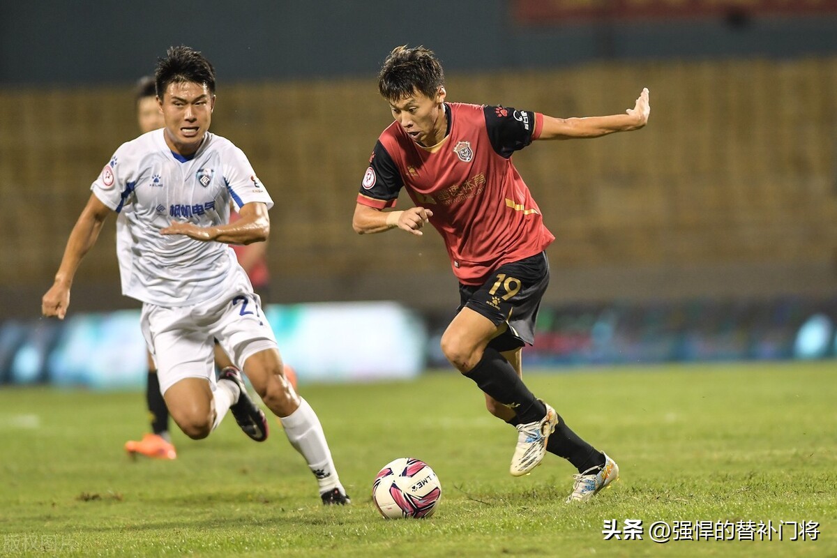 令人唏嘘！广州队27岁旧将沦落中乙，身高1米86，曾国足当红新星