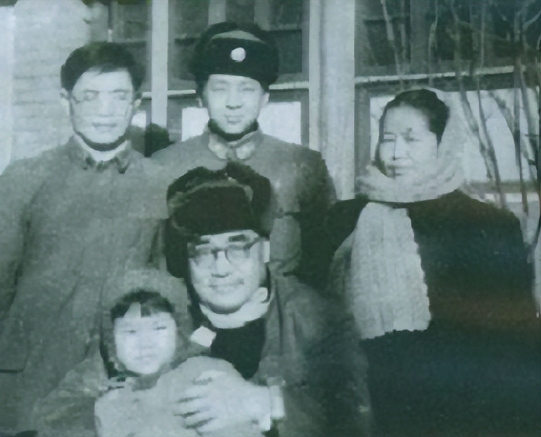 开国上将李涛，军委的高级参谋，毛主席指示：掌管中央军委印信