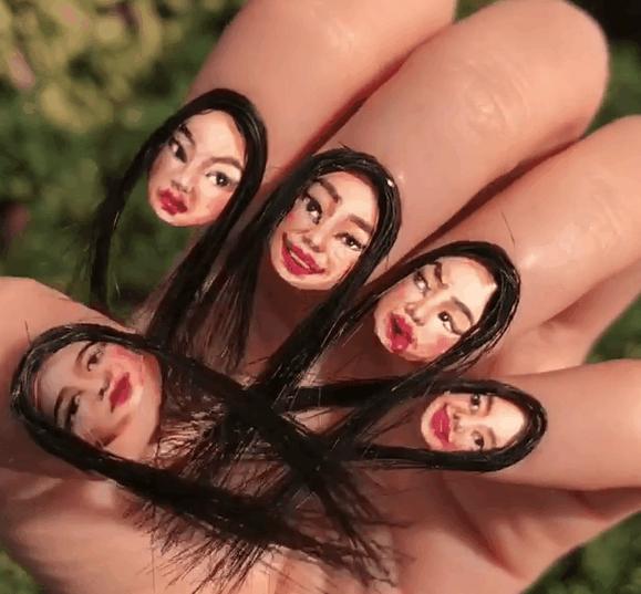 她脱去衣服,在自己皮肤上作画,狂吸63万粉,还能月入百万