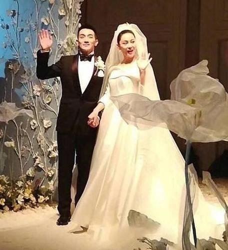 张馨予和何捷姻缘,张馨予何捷的爱情故事