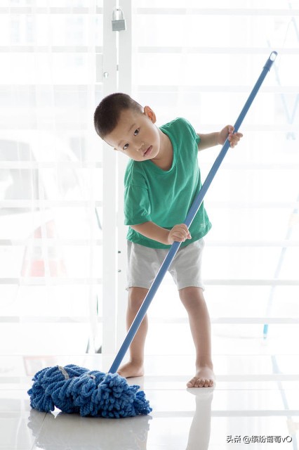 学生罚站死亡原因,学生罚站倒地死亡后续