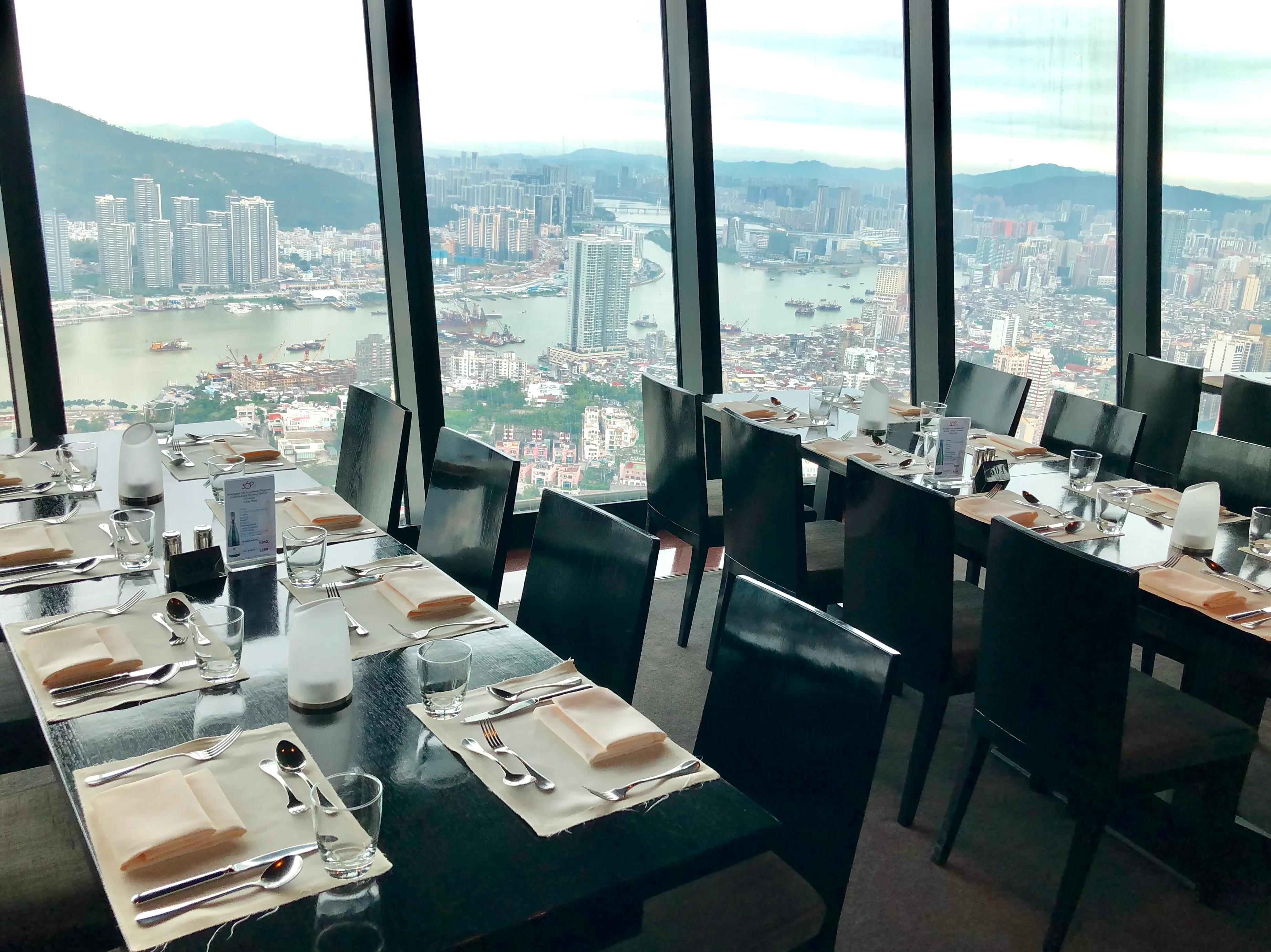 在澳门塔里面看蹦极,在澳门蹦极