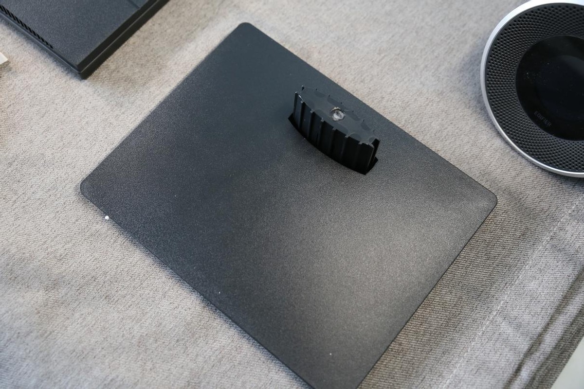 色域100%srgb不闪屏的显示器,不漏光的4kips显示器