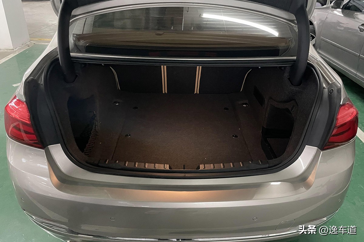 开了六年的宝马320如今只卖四折，划算吗？网友：买得起修不起