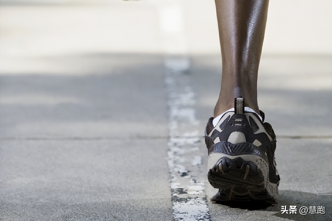 这类顽固性的跑步伤痛最让跑者头疼：4种有效康复方法教你破解