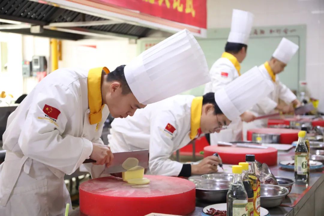 临沂新东方烹饪学校培训班,临沂新东方在线英语培训
