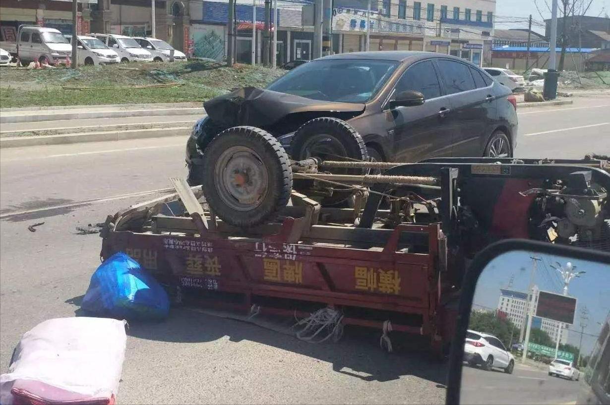 女孩因车祸成为植物人四年后怀孕,男子车祸后成植物人4年后苏醒18岁