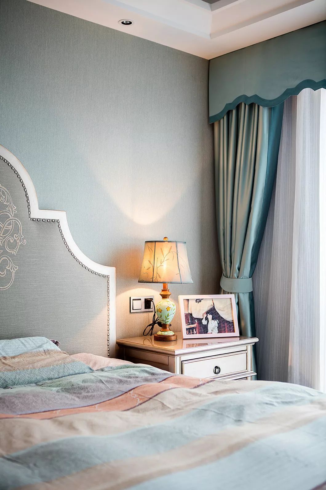 130平现代轻奢风迷人高雅范儿,127平现代美式风格