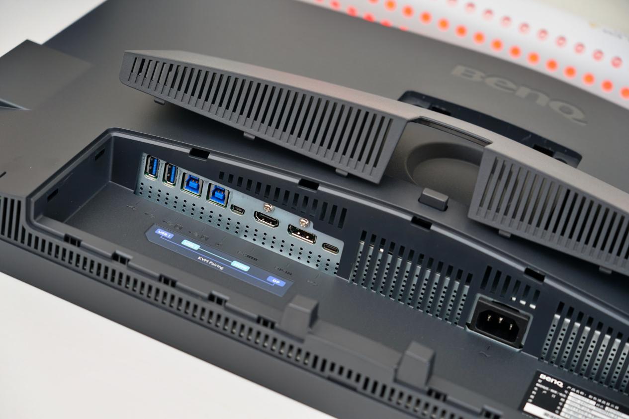 明基pd2705q显示器27英寸2k够用吗,明基pd2706u后期色准显示器测评