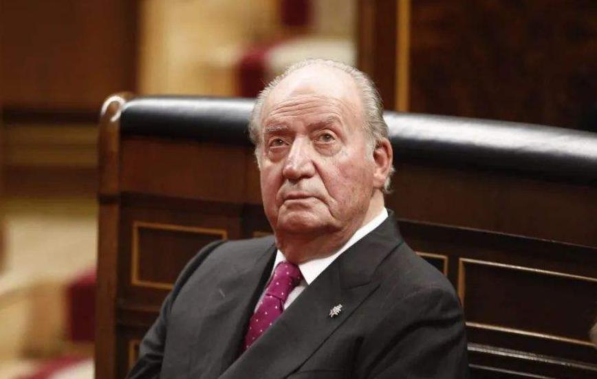 西班牙老国王：5000名*妇情**遍天下，晚年被迫退位，被“化学阉割”