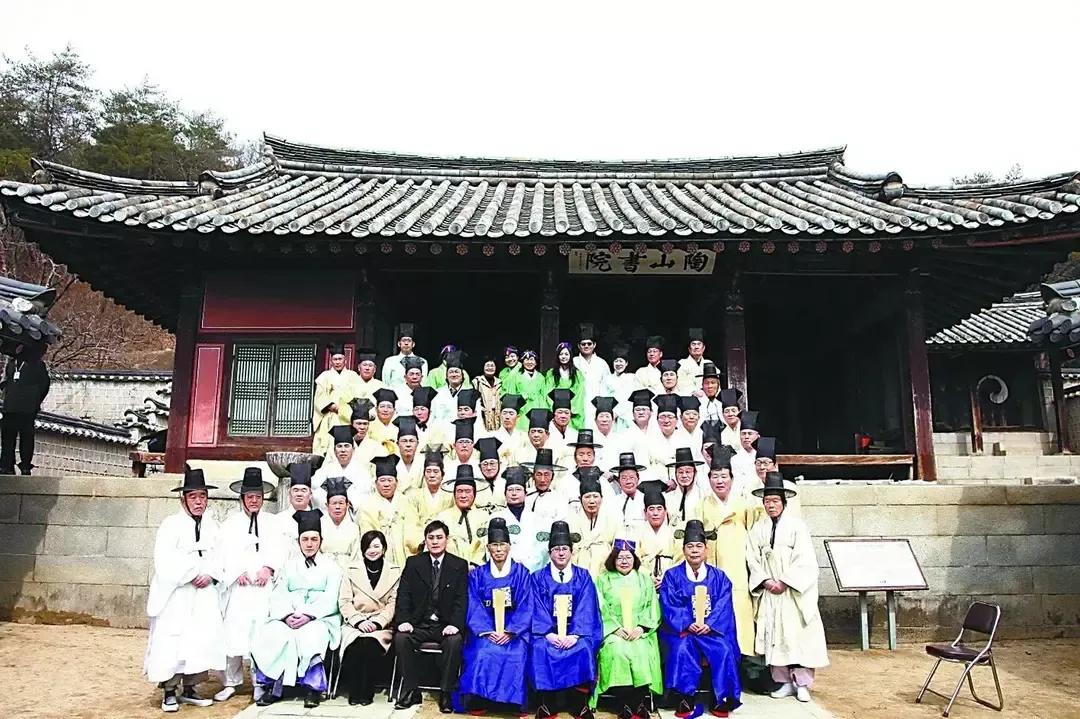 每一张邮票都是一段历史的缩影,邮票背后的中华优秀传统文化