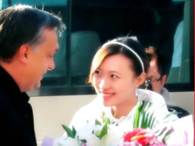 为了梦想踏踏实实走好每一步访与两任总理面对面的孟家女孩孟笛遥