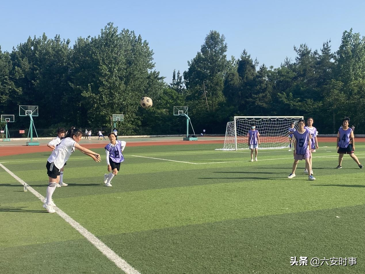 小学校园足球联赛开赛报道,小学校园足球联赛圆满落幕报道