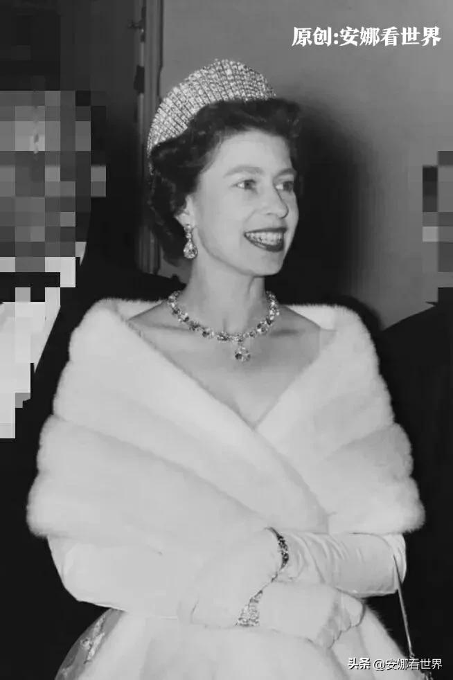 伊丽莎白二世女王的二十五件旷世珠宝