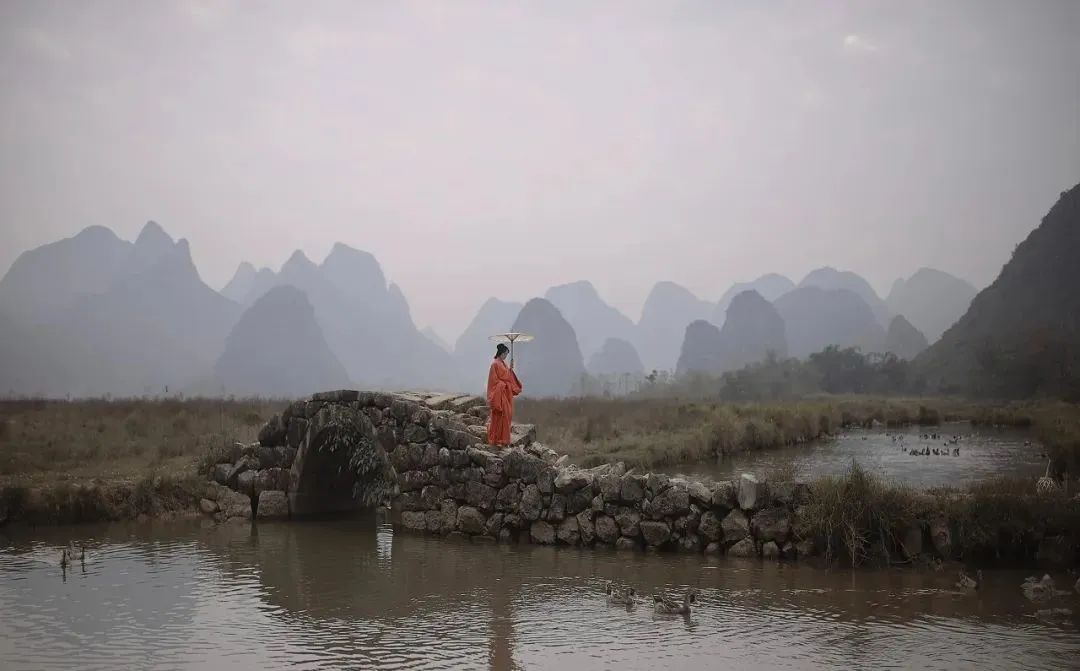 关于太热了古诗,表示很热古诗词句有哪些