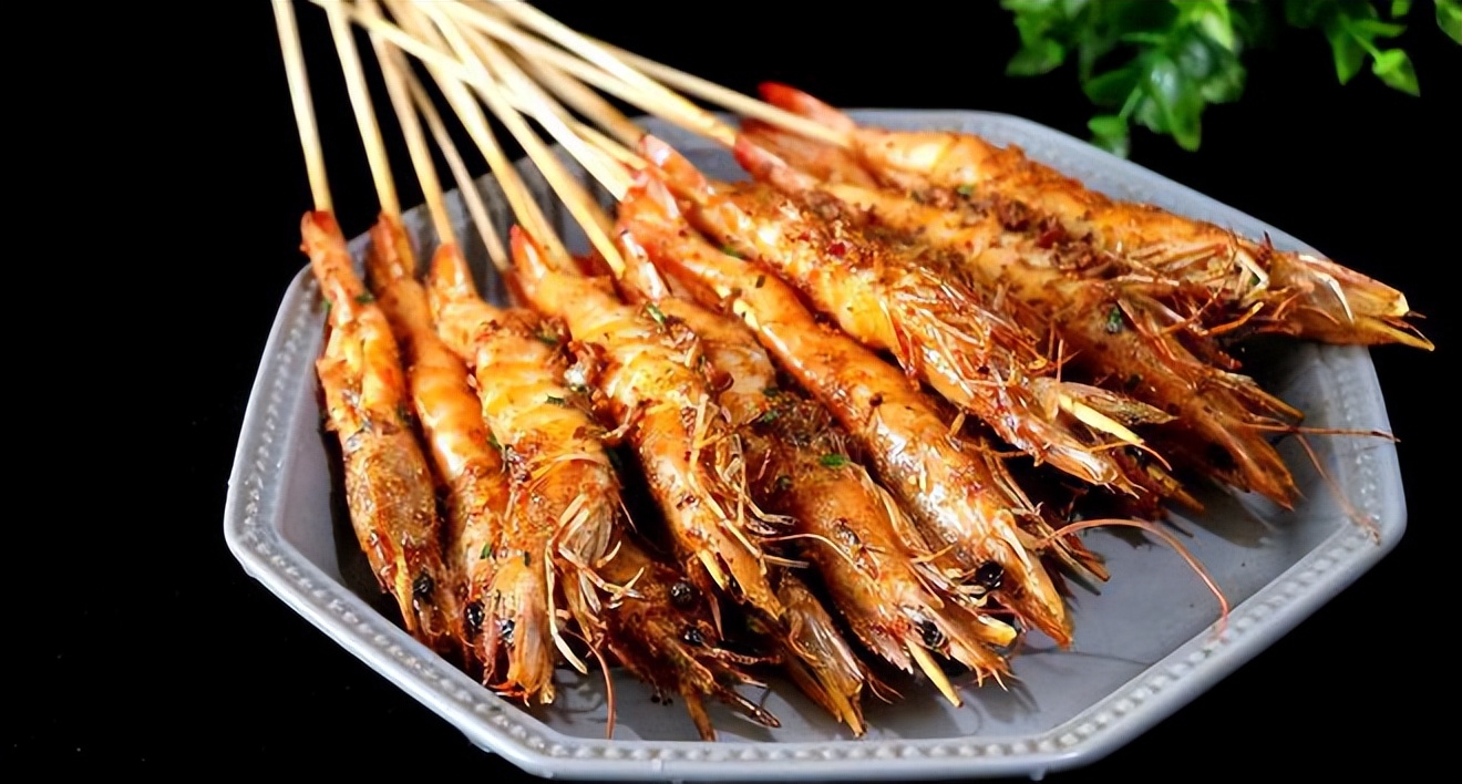 最正确的吃蟹和虾的吃法,10月份螃蟹适合做香辣蟹还是清蒸