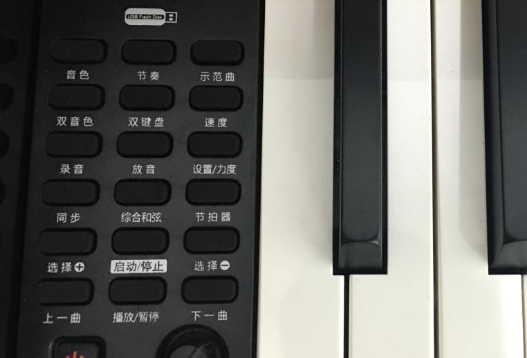 亲身体验！孩子初学钢琴，为什么建议买电钢琴