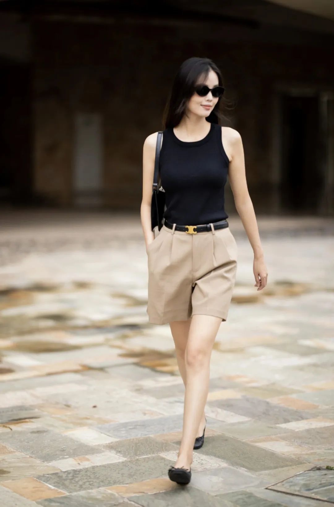 今年最流行的穿搭冬季短裤,时髦百慕大短裤穿搭