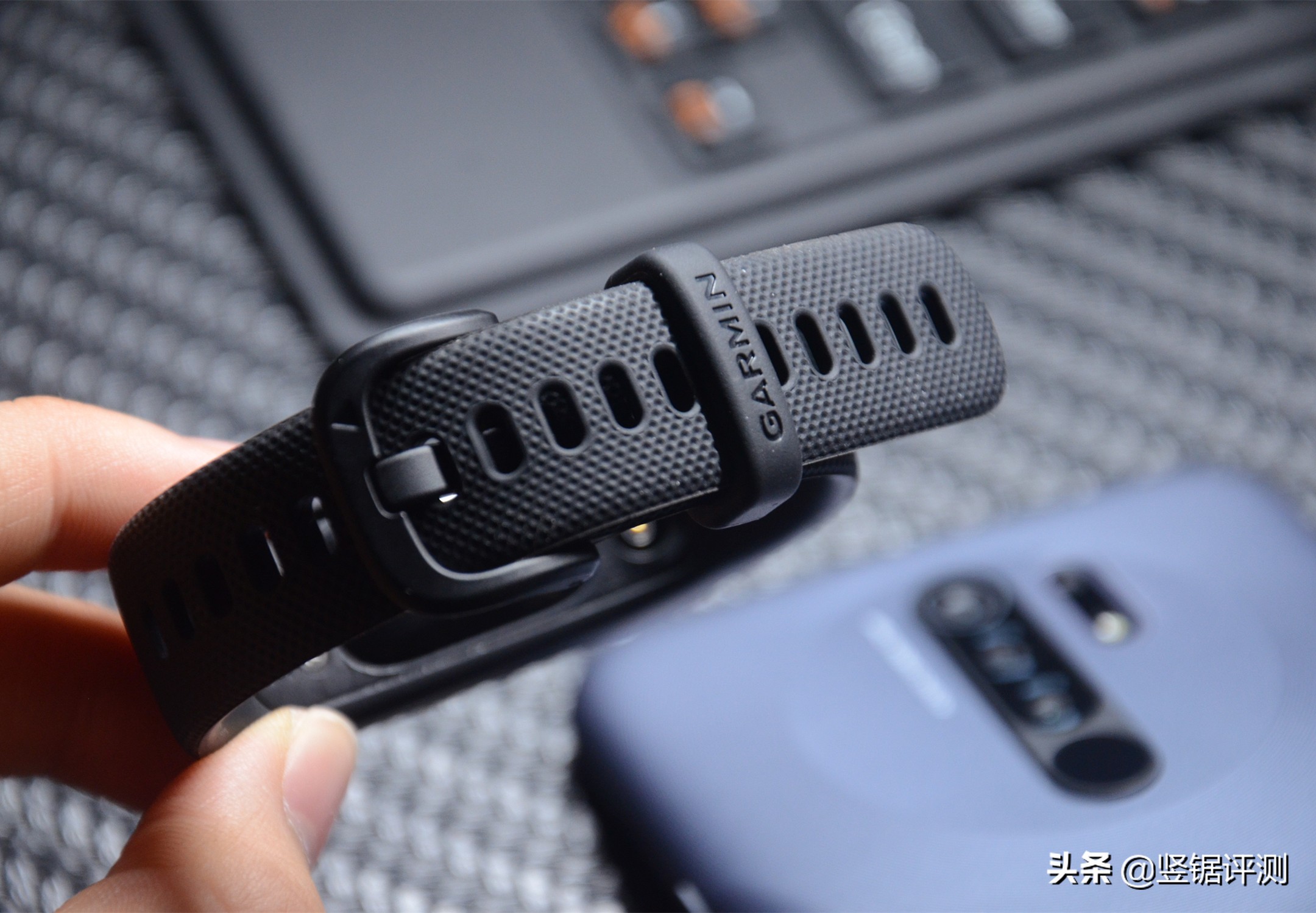 佳明手环4和5哪款好,garmin佳明vivosmart运动手环